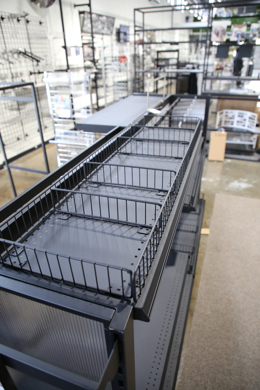 HDG WIRE FENCE AND DIVIDERS MATTE BLACK